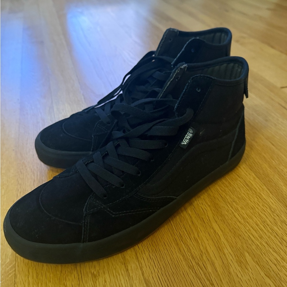 Vans Men's Lizzie Armanto Black Suede Shoes